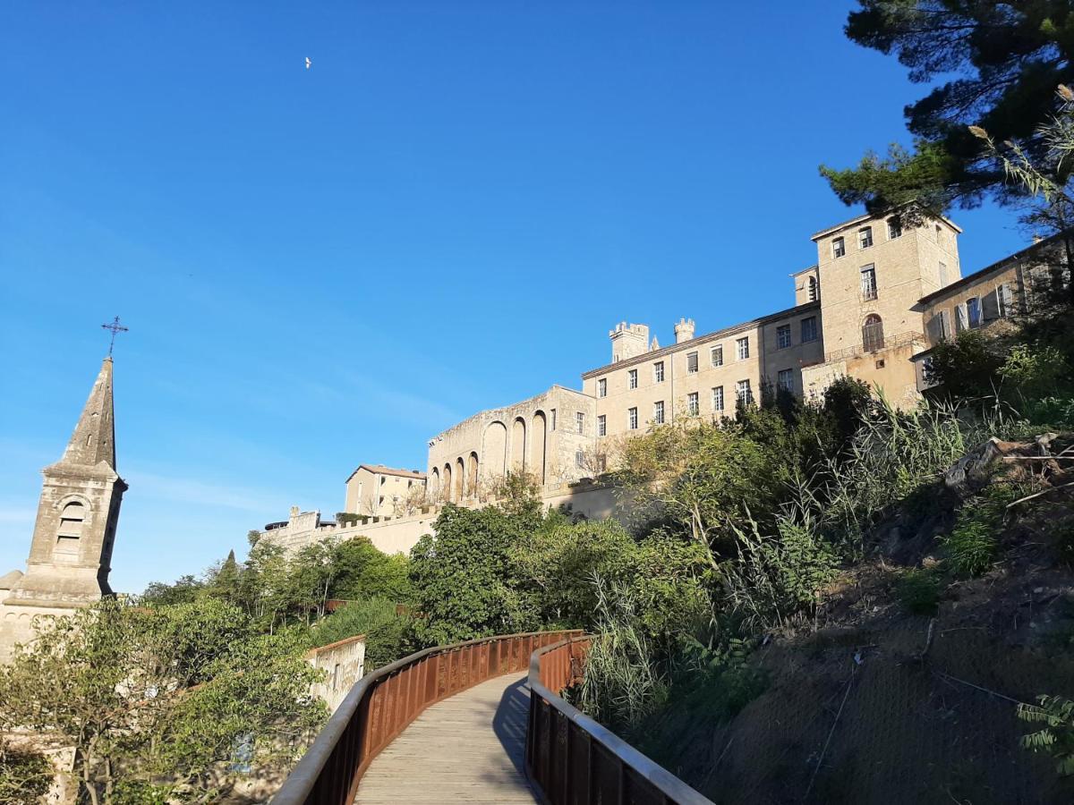 Situation Parfaite, Calme Et Spacieux, Wifi Fibre, Netflix & Prime Apartment Beziers Exterior photo